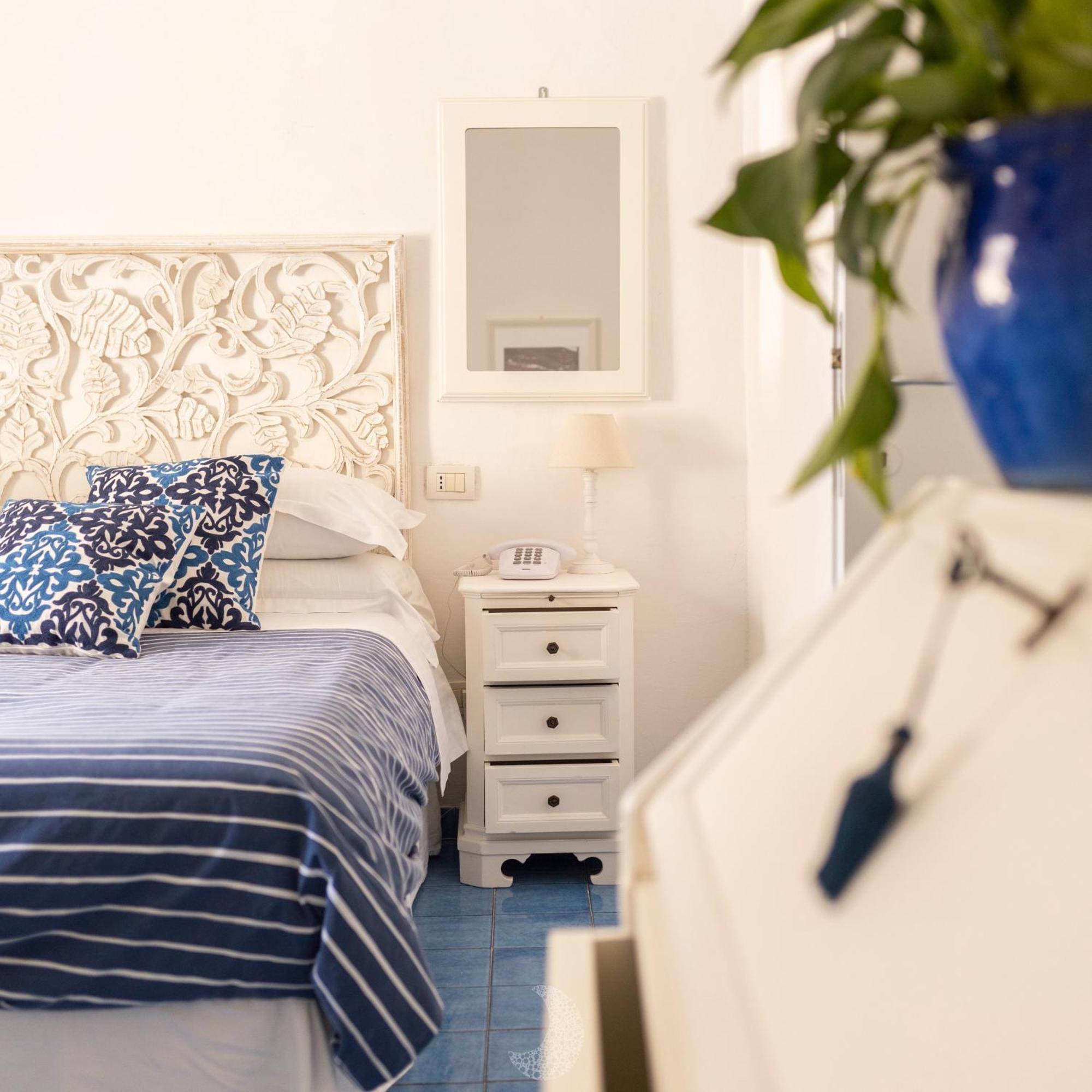 Hotel Chiaia Di Luna Ponza Eksteriør billede